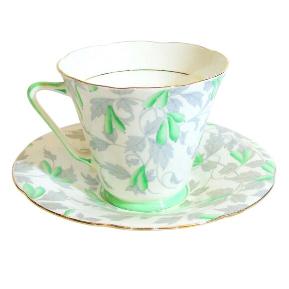 Grafton Ashley Tea Cup & Saucer Set Green White Bone China Gold Rim England Vtg - Picture 2 of 8